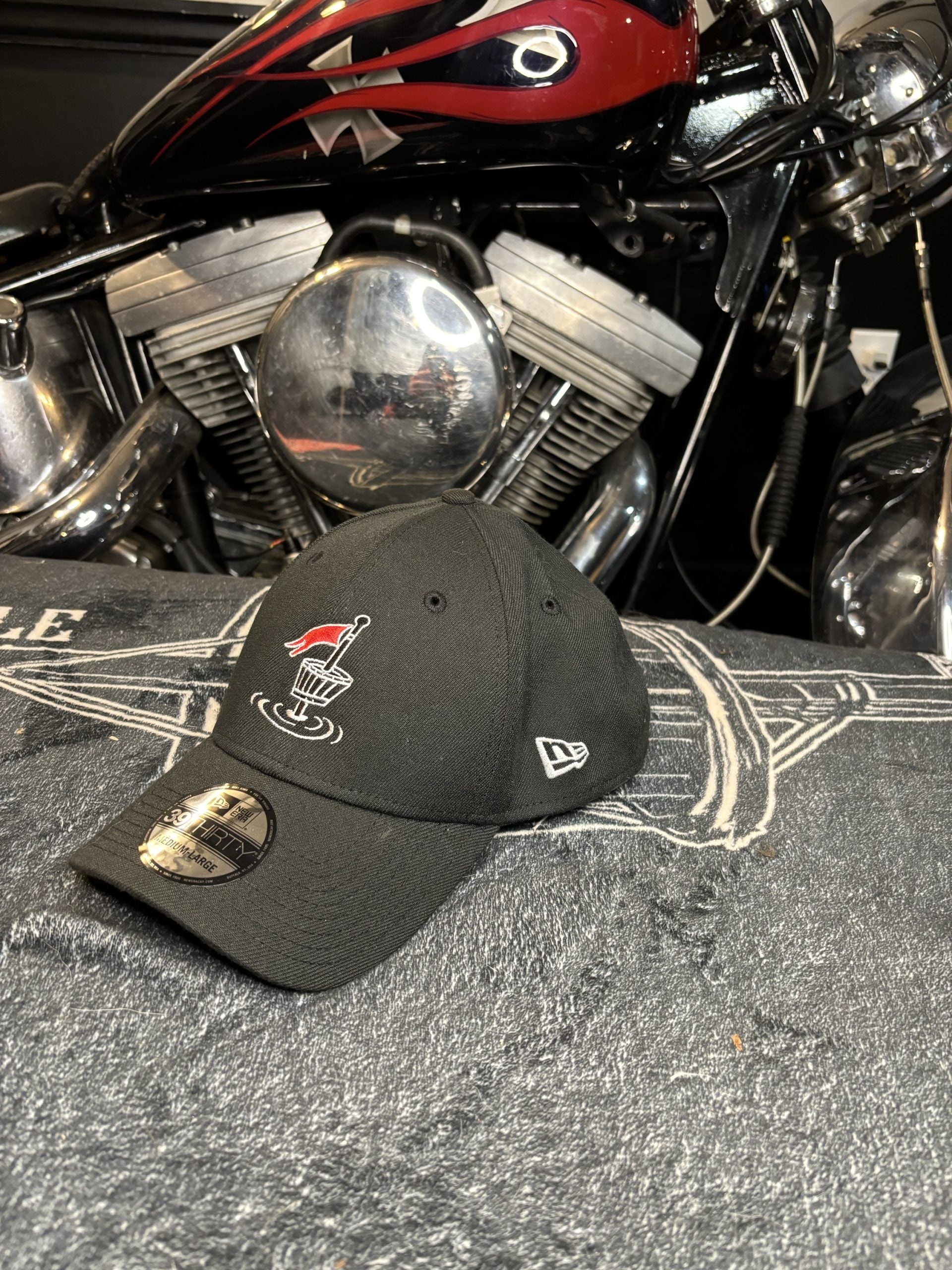 Classic baseball hat black. image 0